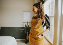Load image into Gallery viewer, Women&#39;s Parker Jumper - Tate &amp; Adele