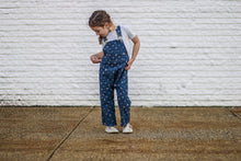 Load image into Gallery viewer, Floral Parker Overalls